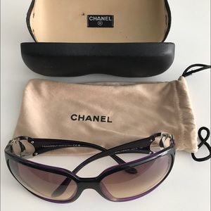🔥 Make an Offer 🔥Chanel sunglasses