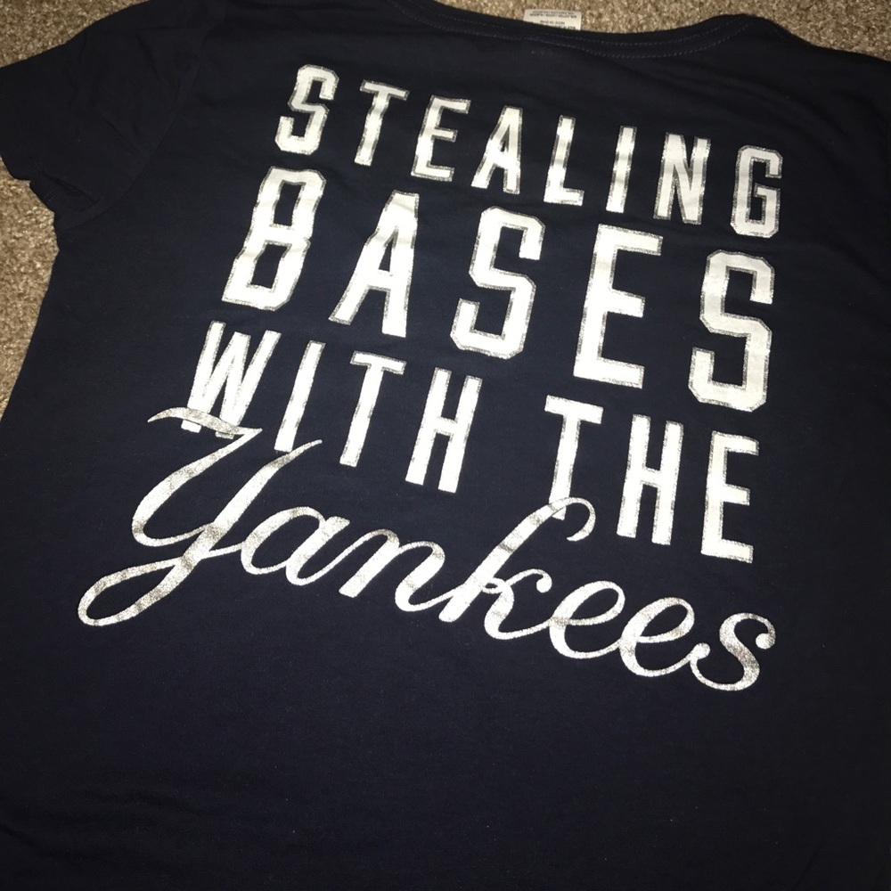 PINK Yankees tee