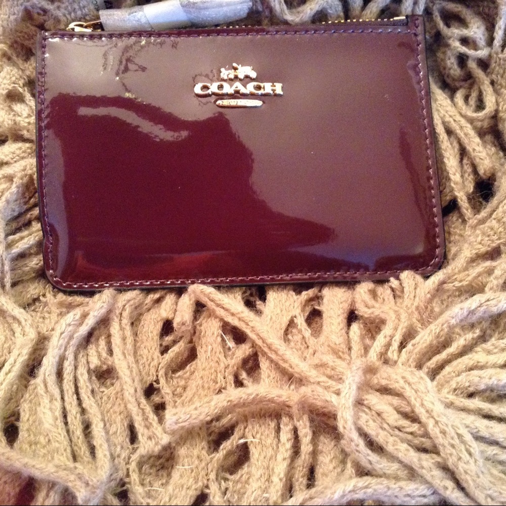 COACH OXBLOOD KEY POUCH SMOOTH PATENT LEATHER