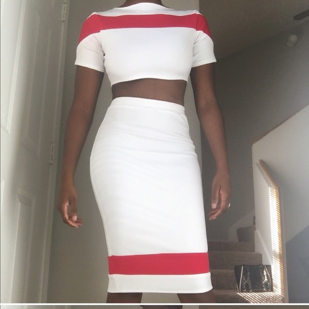 Two piece crop set