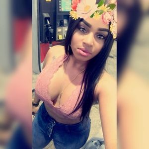 Meet your Posher, Denise