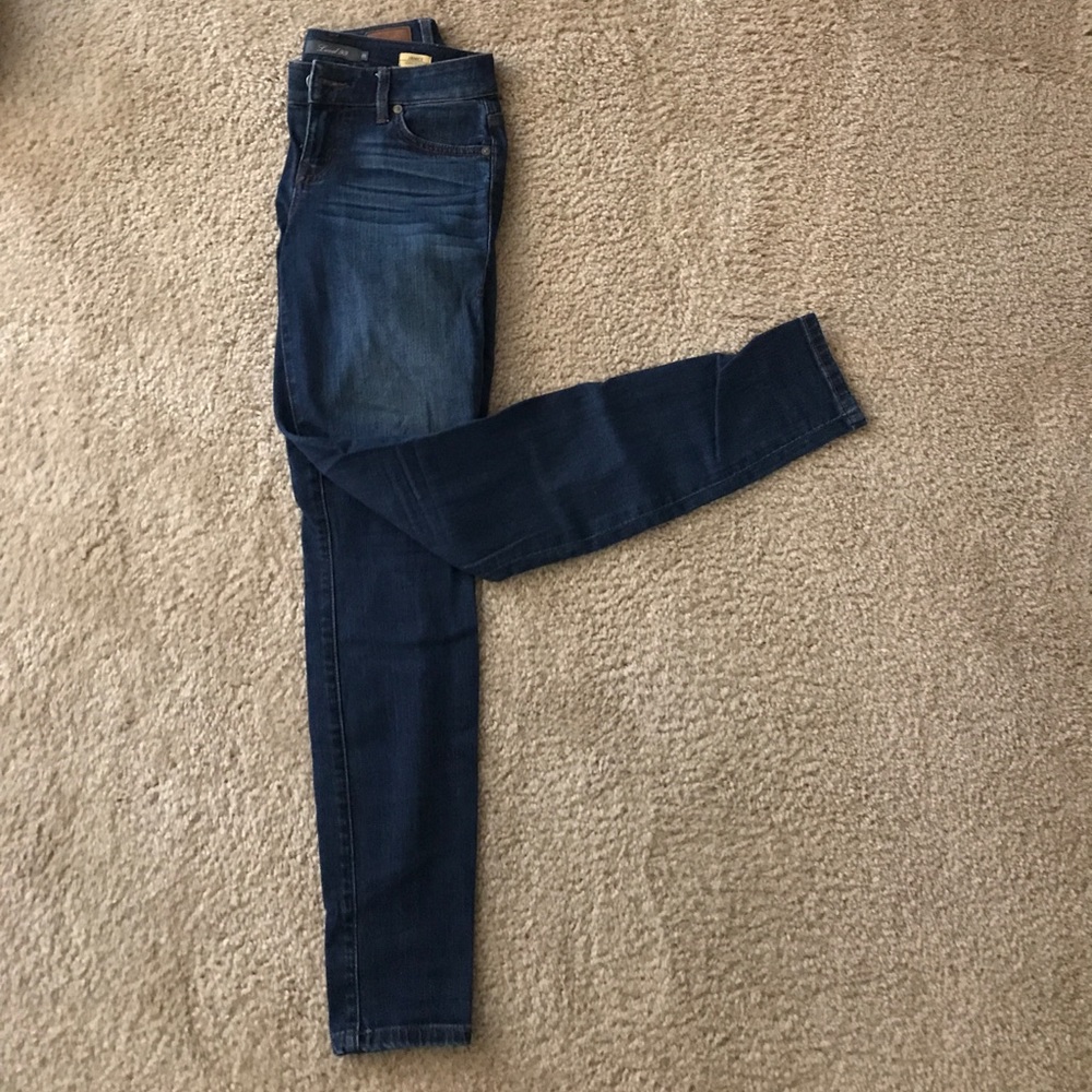 Level 99 Skinny Jeans (Size 25)