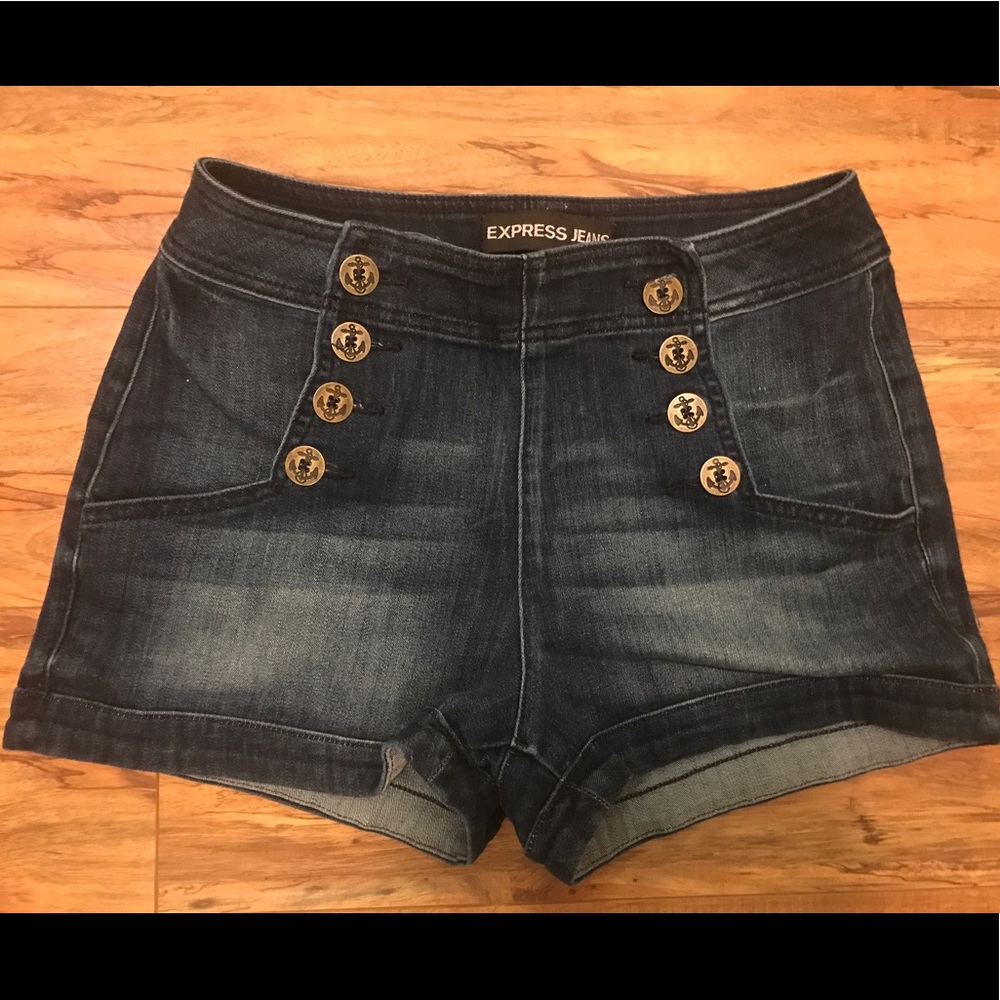 Express shorts anchor size 8
