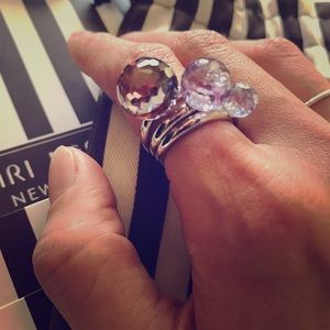 < Henri Bendel> stack rings