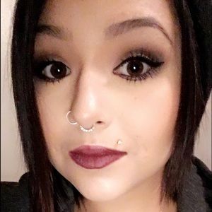 Meet your Posher, Dominique