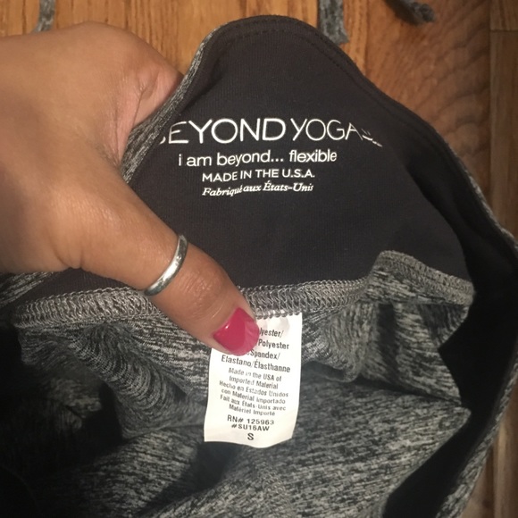 Beyond yoga wrap around leggings - Picture 4 of 5