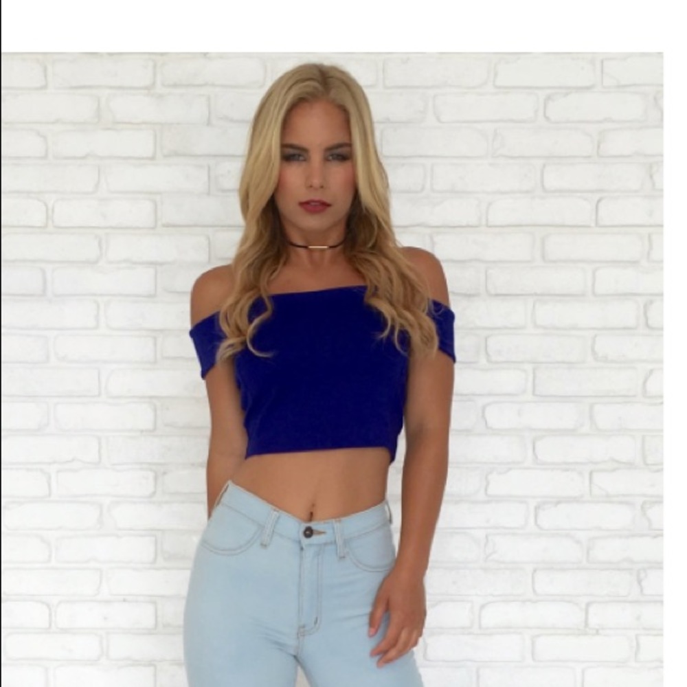 Dainty Holligan Red crop top