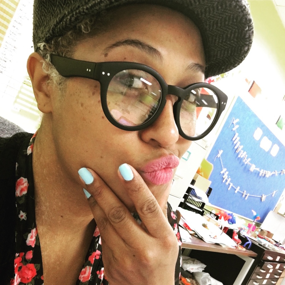 Meet your Posher, Peri