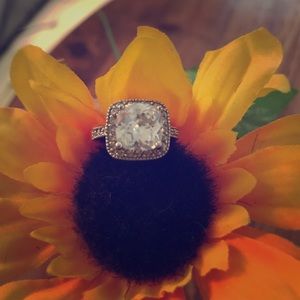 Lia Sophia cubic sarconia statement ring 💍