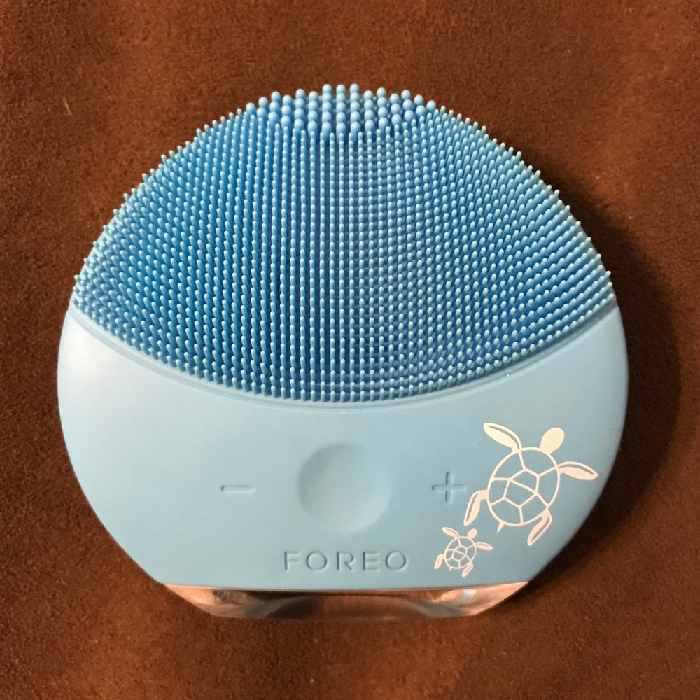 Foreo facial cleanser