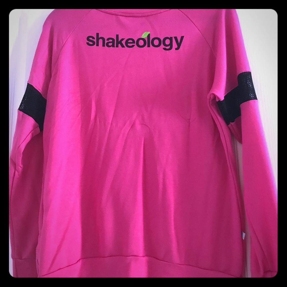 Beachbody Shakeology Longsleeve