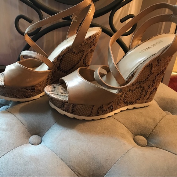 Nine West wedge peep toe summer shoes - Picture 3 of 4