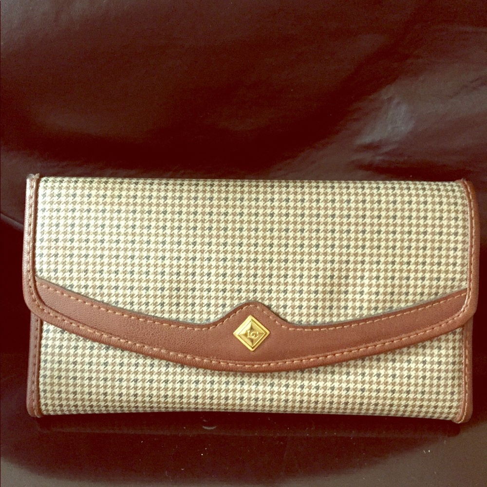 Liz Claiborne Wallet