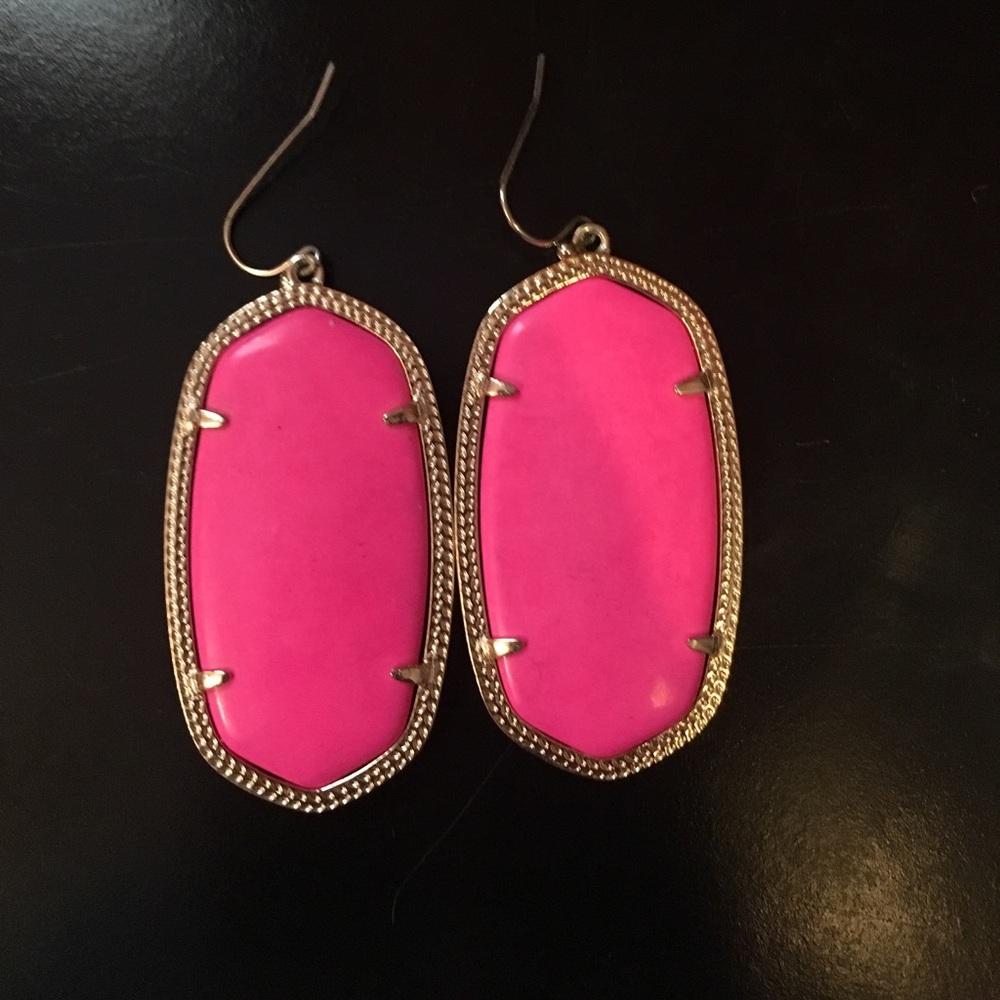 Authentic Kendra Scott Danielle Earrings