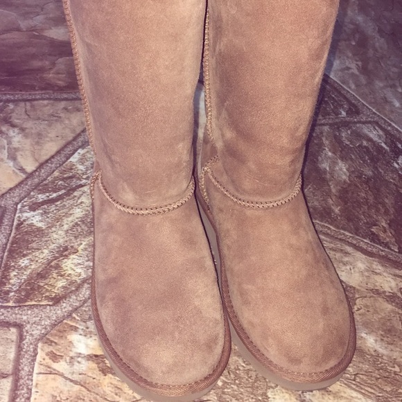 Ugg boots - Picture 3 of 3