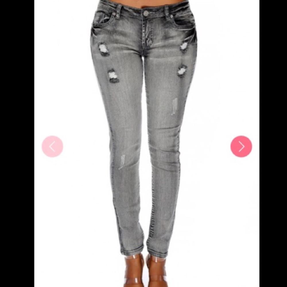 Gray skinny jeans