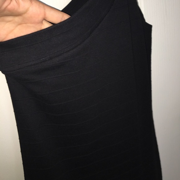 Textured One-shoulder Bodycon Dress - Picture 2 of 3