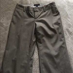 Banana Republic Size 4 Cuffed Ryan Fit Trousers