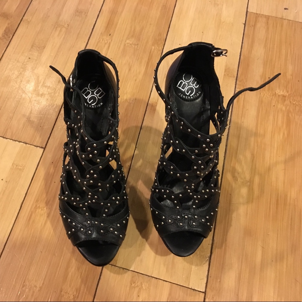 BCBG platform stilettos. Size 6B.