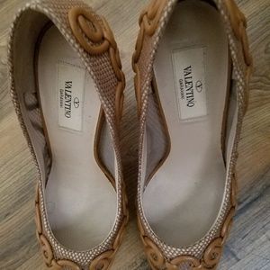 Valentino size 7 shoes