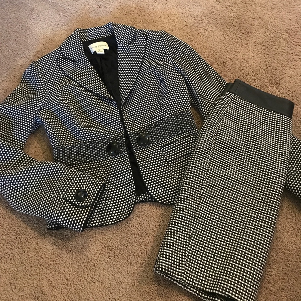 WHBM & AnnTaylor professional business suit. 🖤🖤