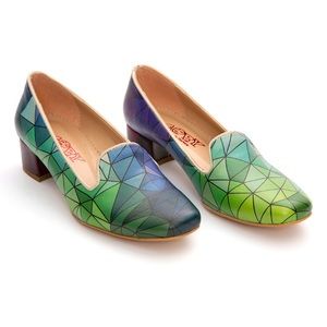 NWOT goby geometric loafers