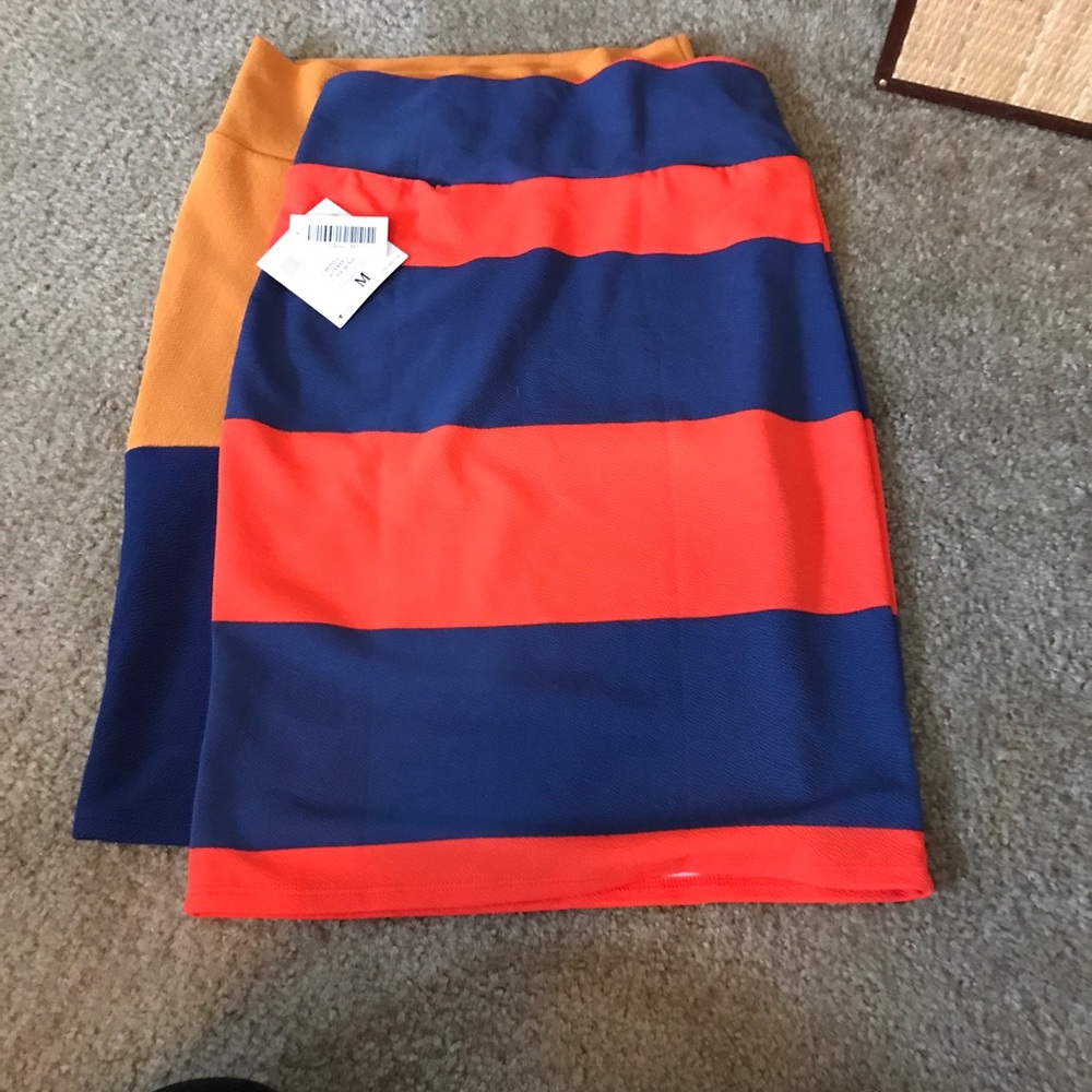 Cassie lularoe skirt