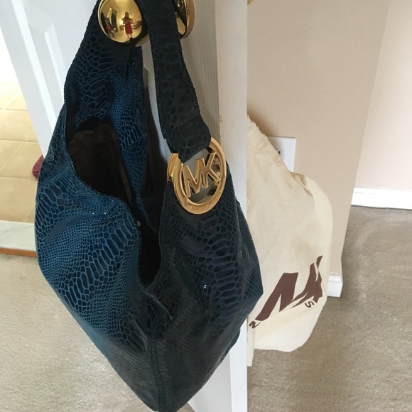 MK hobo - Picture 1 of 1