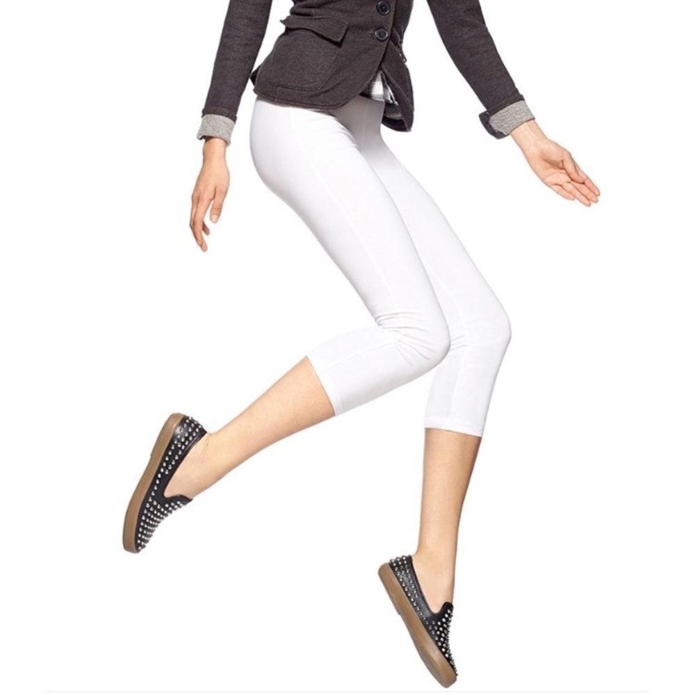 Hue White Khaki Capri Legging