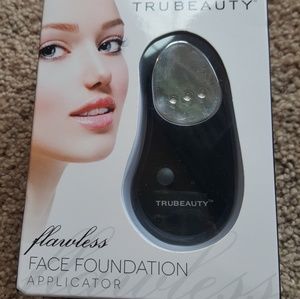 Sold! foundation Applicator