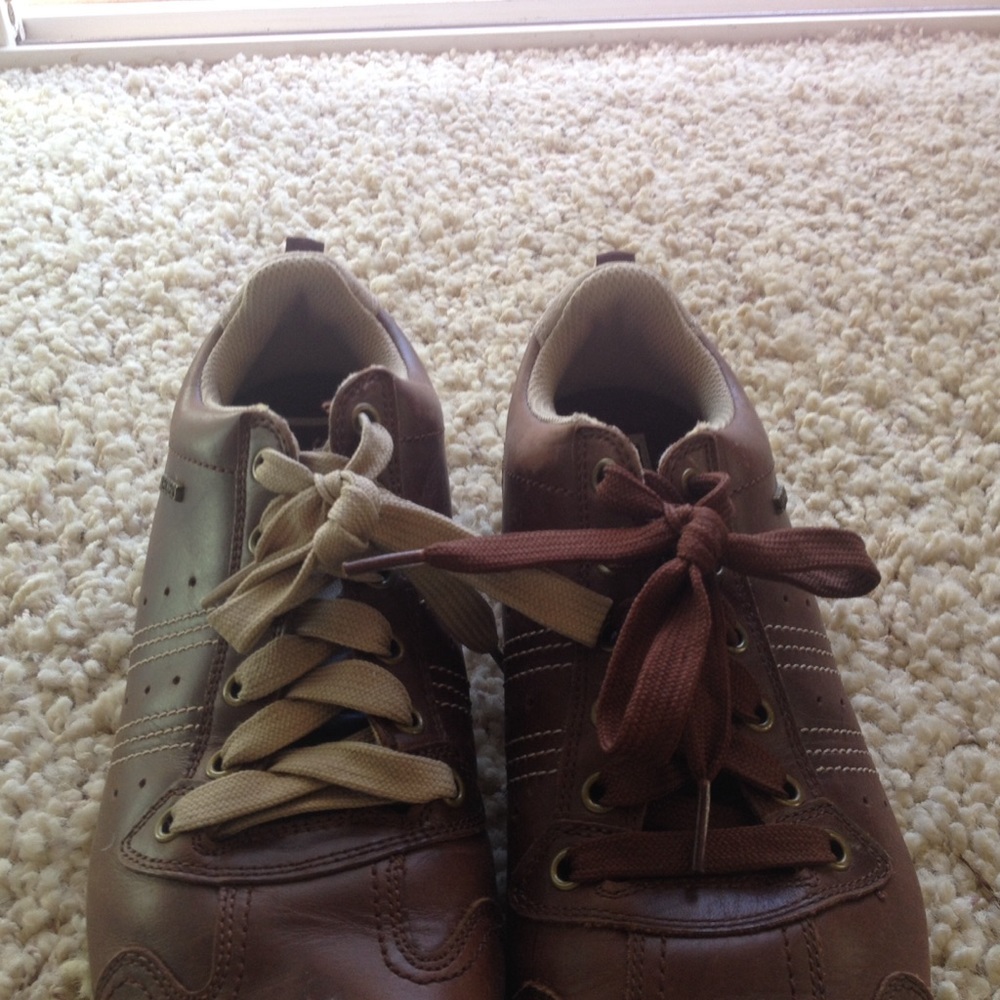 Brand new unique sketchers