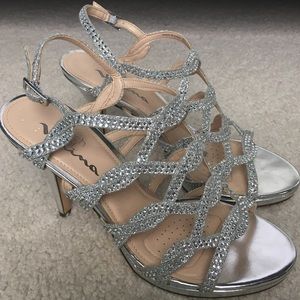 TOUCH OF NINA "Ryleigh Dress Sandles"