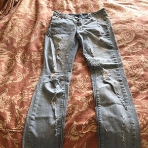 Distressed skinny jeans