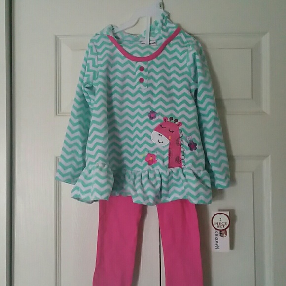 GIRLS TWO PIECE  HOODED SETS. - Picture 2 of 3