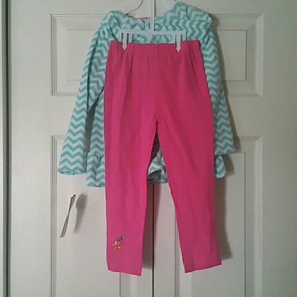 GIRLS TWO PIECE  HOODED SETS. - Picture 3 of 3
