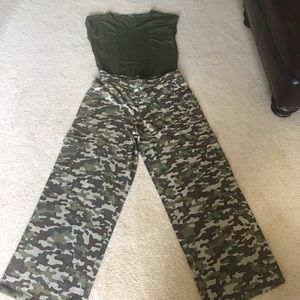 Comfy Camo pants. Denim&Co size L