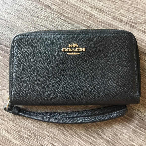 Coach Handbags - PRICE DROP: Authentic Coach wristlet