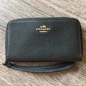 PRICE DROP: Authentic Coach wristlet