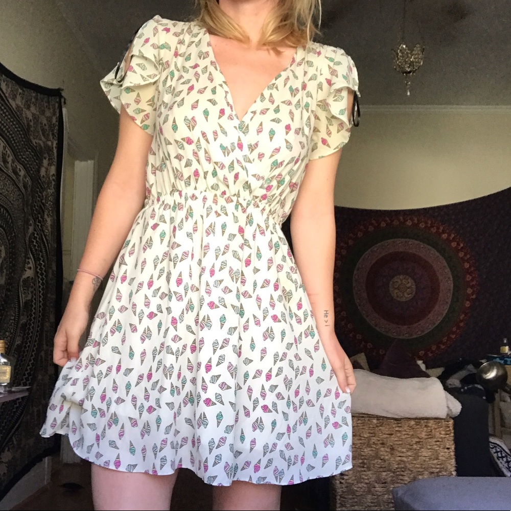 🛍S A L E 🛍summer dress with ice cream cones