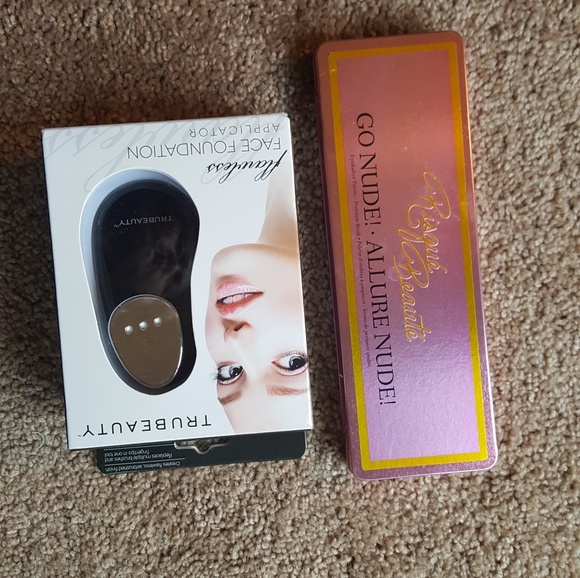 makeup - Picture 2 of 2