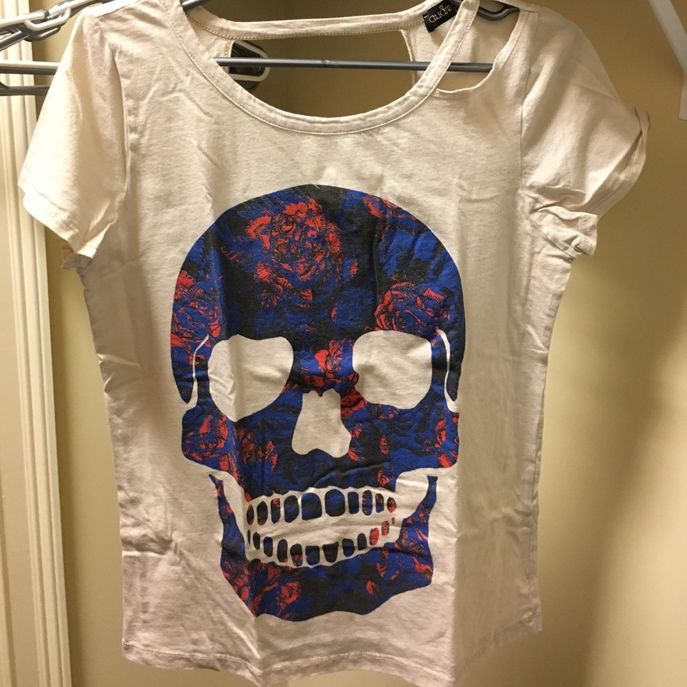 Audrey 3 + 1 Cut Out Skull Shirt Size S