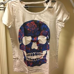 Audrey 3 + 1 Cut Out Skull Shirt Size S