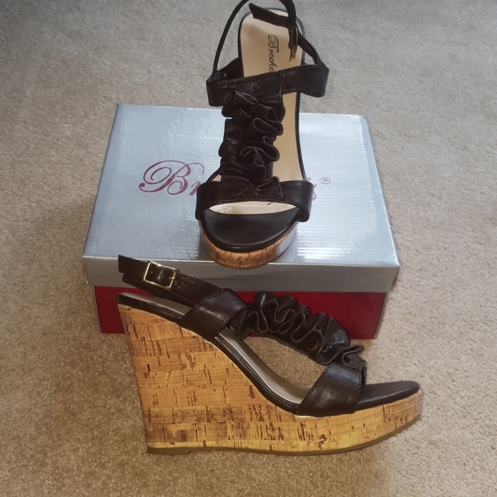 Breckelle's "Alicia"