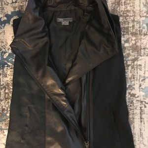 Vince vest black leather