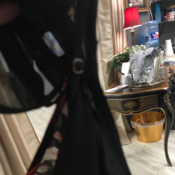 Layered floral with black sheer shirt duo - Picture 5 of 8