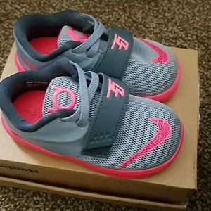 Toddler shoes