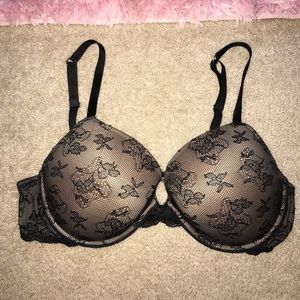 Victoria’s Secret Full coverage lace bra