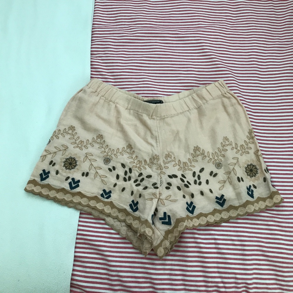 Linen embroidered shorts
