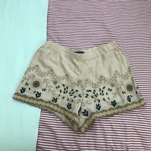 Linen embroidered shorts