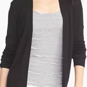 Black cardigan (no buttons)